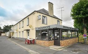 Hotel Et Restaurant De La Gare Torigny-Les-Villes